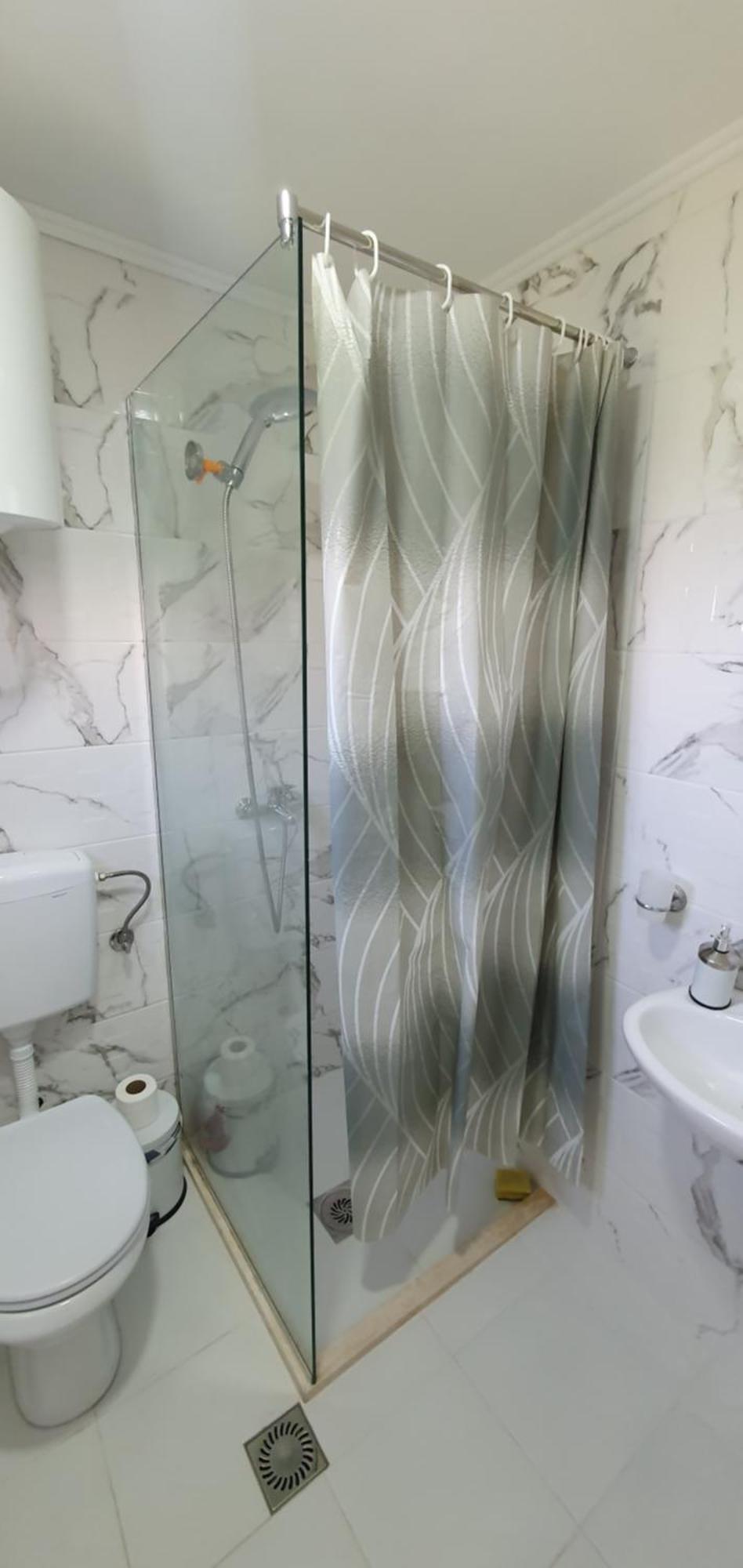 Cozzy Apartment Near The Aiport Podgorica Mitrovici  外观 照片